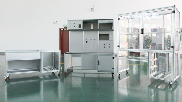 鋁型材框架怎么固定板或者鐵網(wǎng)？